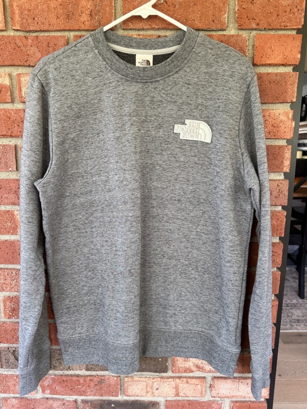 The North Face Men’s Crewneck Sweatshirt - Heather Grey